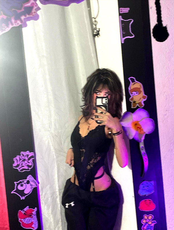 shevaal_x instagram image archive image
