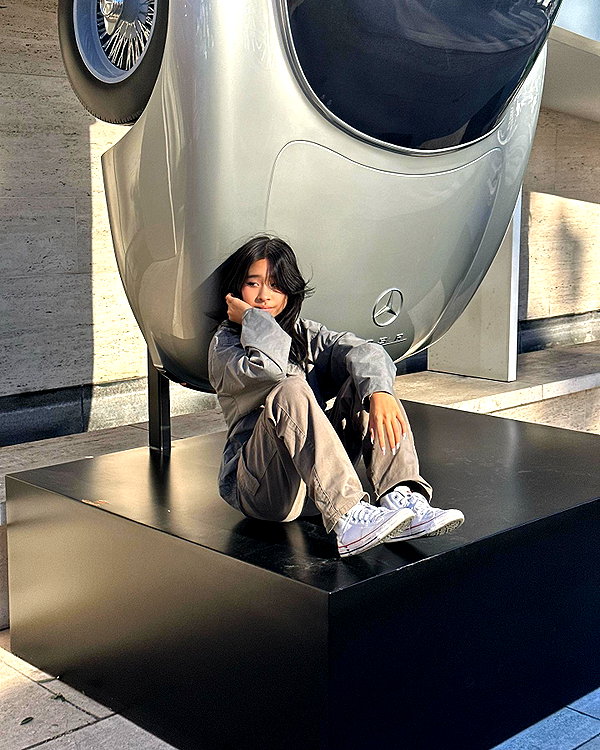 princessamelia_official instagram image archive image