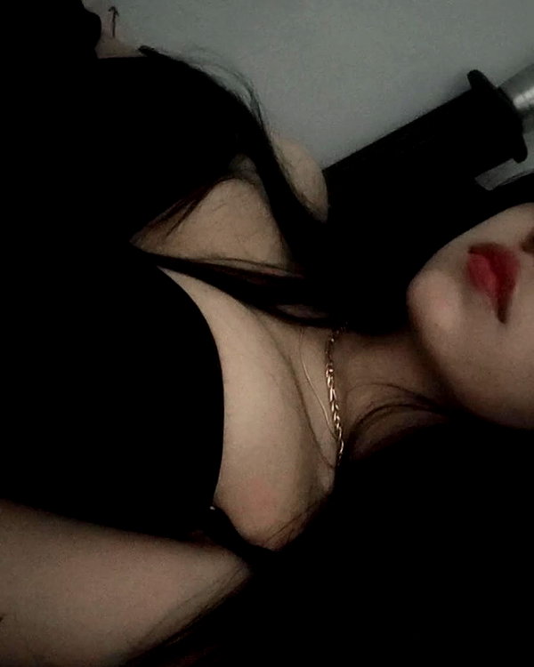 _.luxxia instagram image archive image