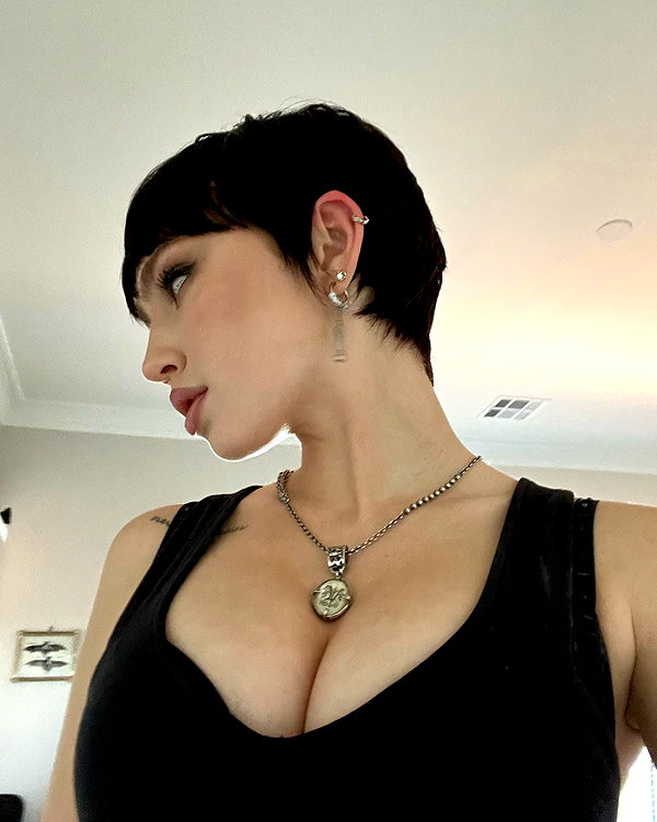 renatarrii instagram image archive image