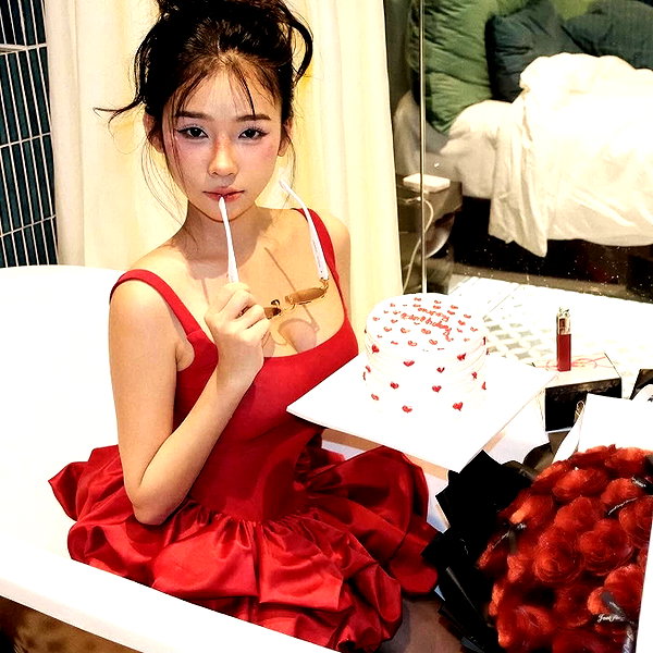 lyhythuedoxinh instagram image archive image