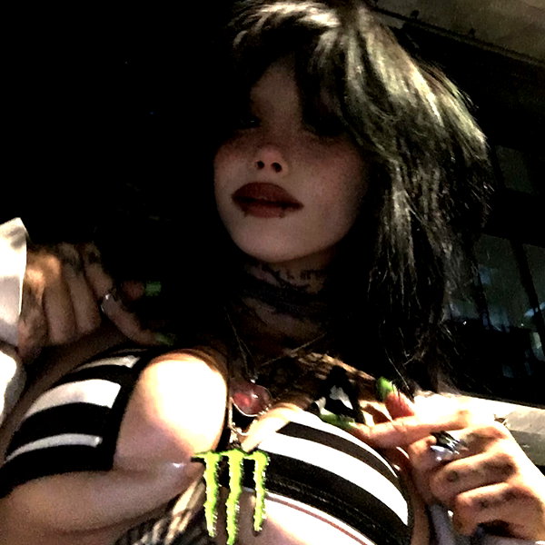 zommmbri zommmbri archive image
