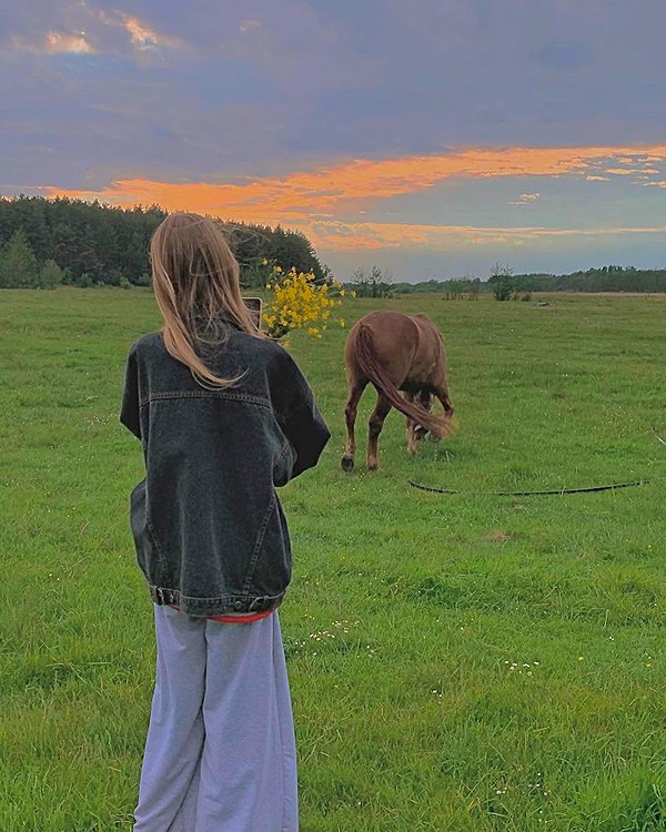 alisen.mari instagram image archive image