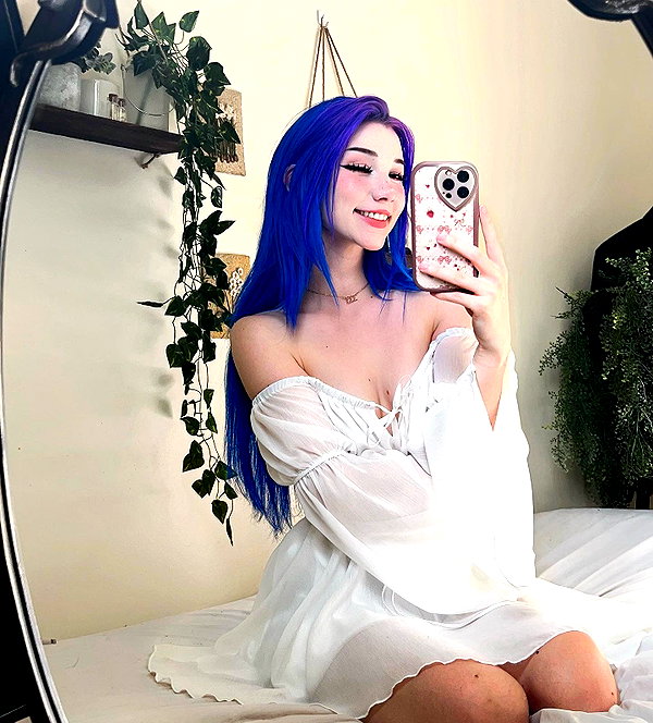 danielle.mercedie instagram image archive image