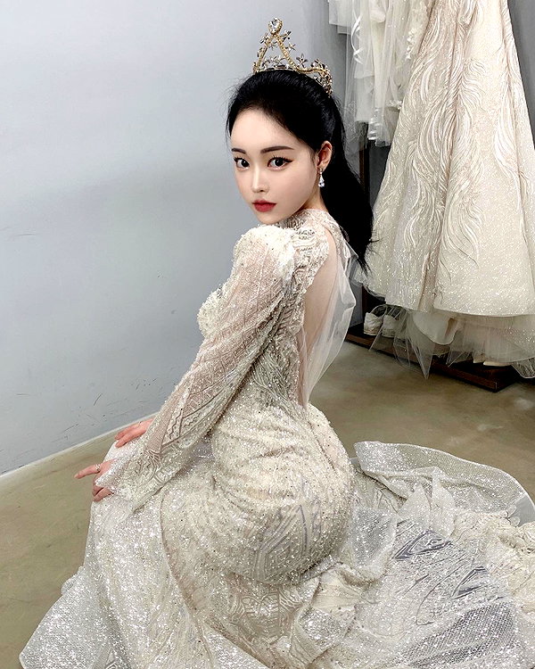 daxbin instagram image archive image
