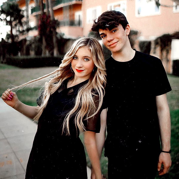 ellianawalmsley instagram image archive image