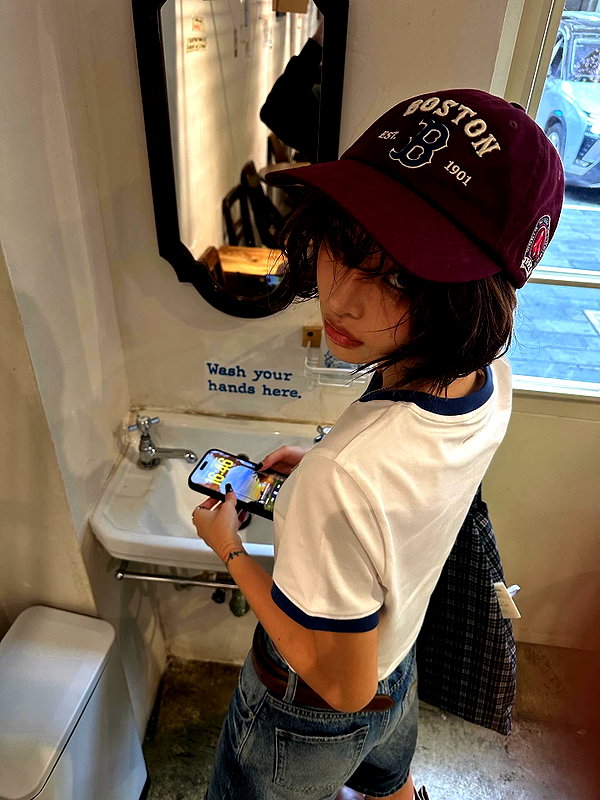 ll.lu1s instagram image archive image