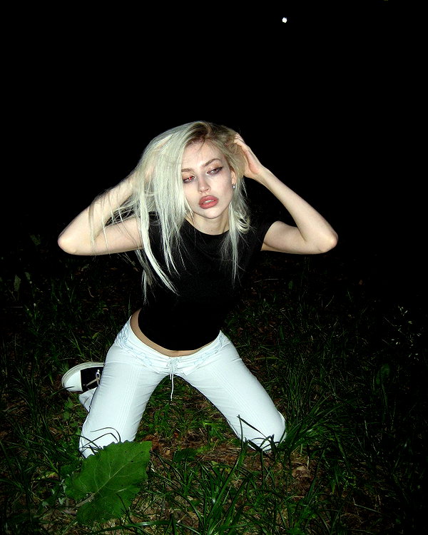 anya4everr instagram image archive image