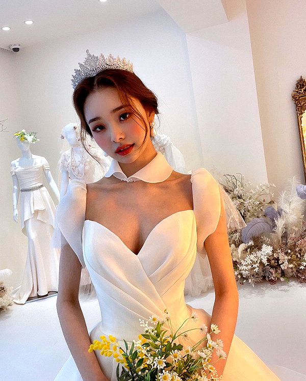 dear.zia instagram image archive image