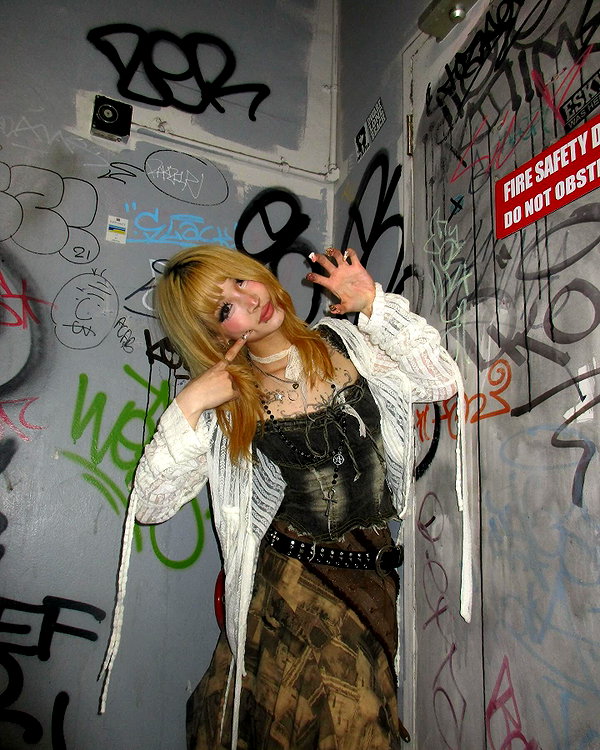 angelwithashotgunxx instagram image archive image