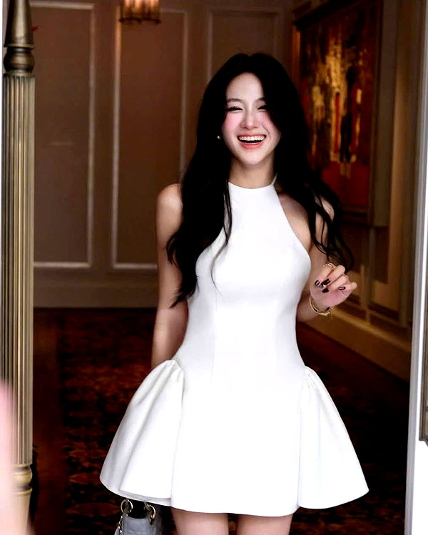 lyhythuedoxinh instagram image archive image