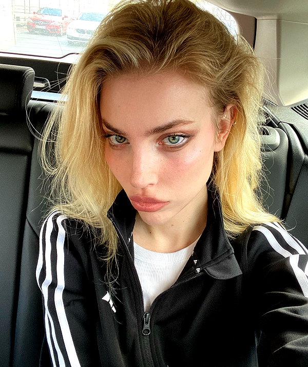 anya4everr instagram image archive image