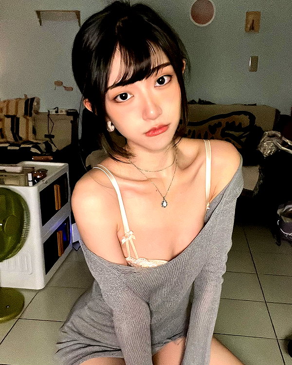 ge.more_x instagram image archive image