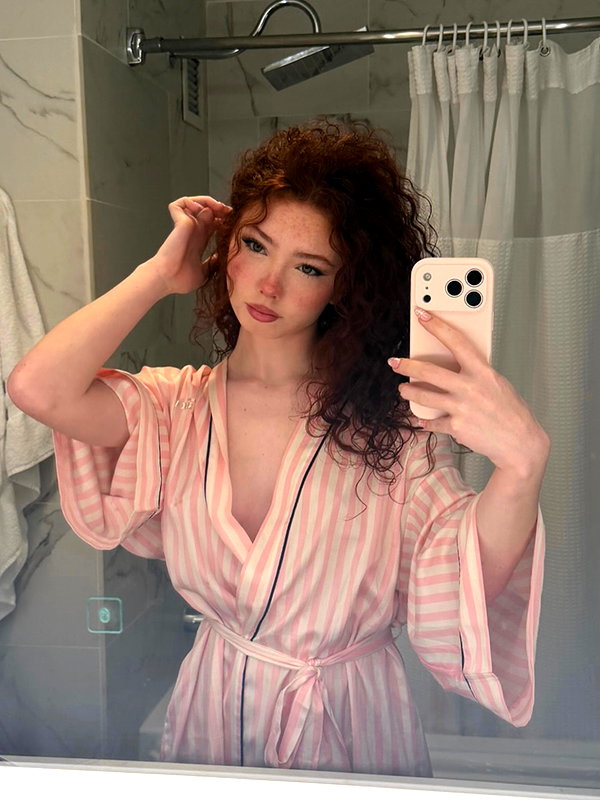 livia._.paige instagram image archive image