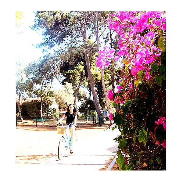 romi_henenson instagram image archive image