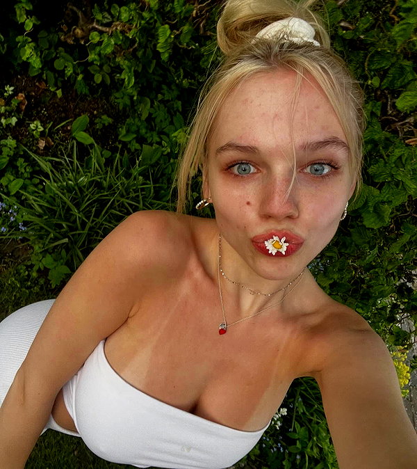 leni.bahr instagram image archive image
