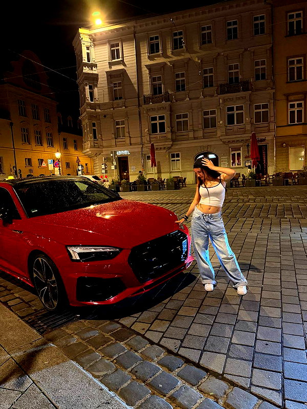 elviksi_07 instagram image archive image