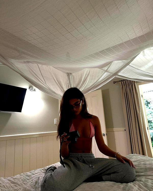 oliviaphillipps instagram image archive image