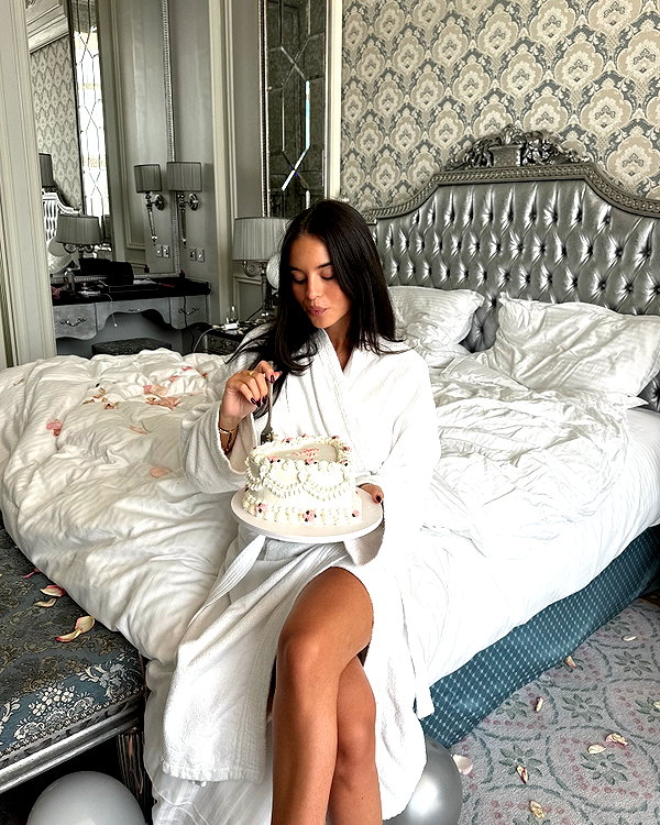 zoeliss instagram image archive image