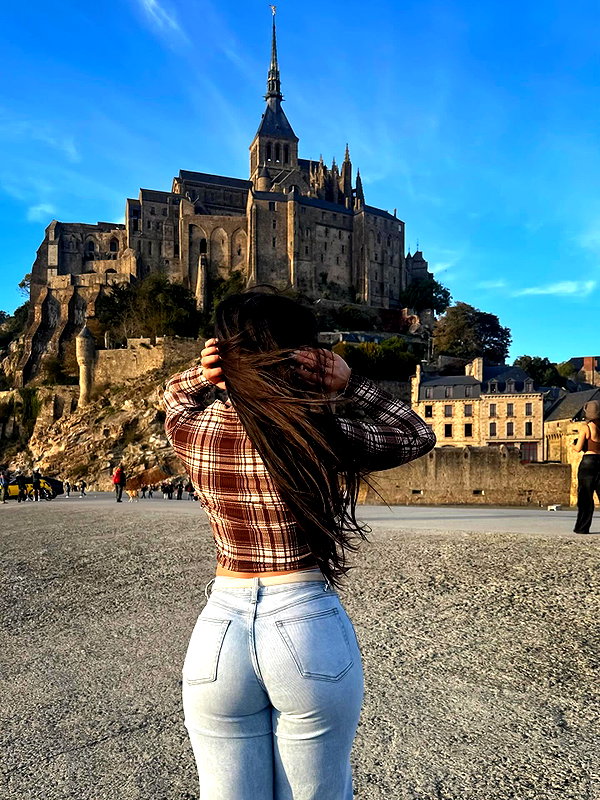 aishahsofey instagram image archive image