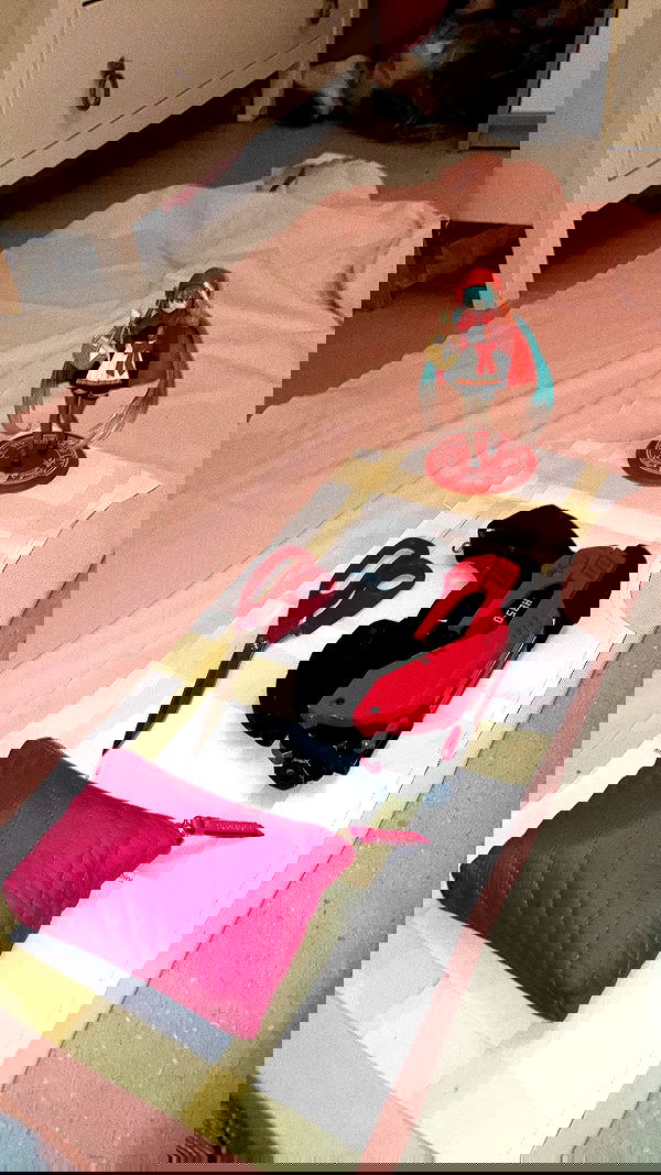 elianachetrit image ~ Altpins