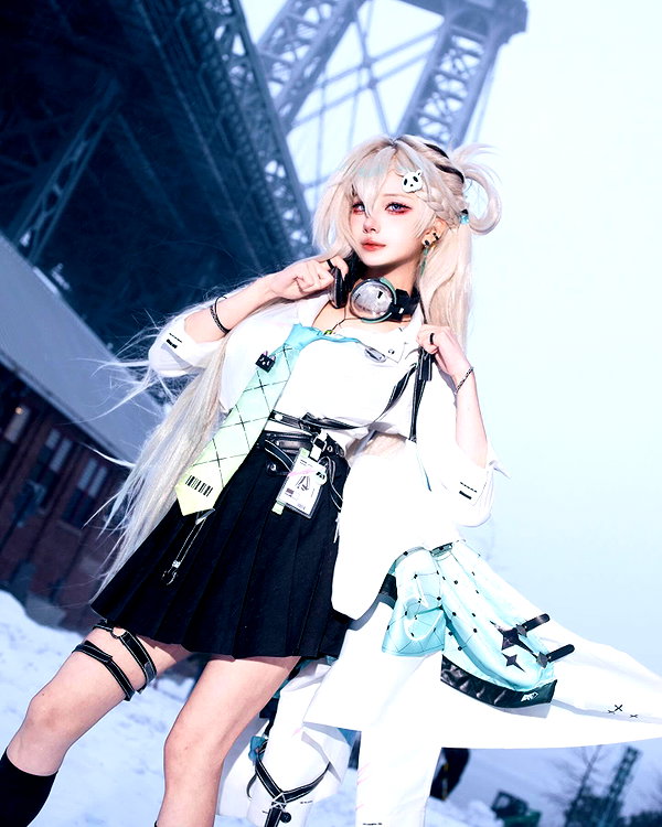 xier_cos instagram image archive image