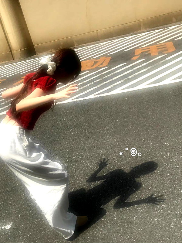 hhh.e_c.v instagram image archive image