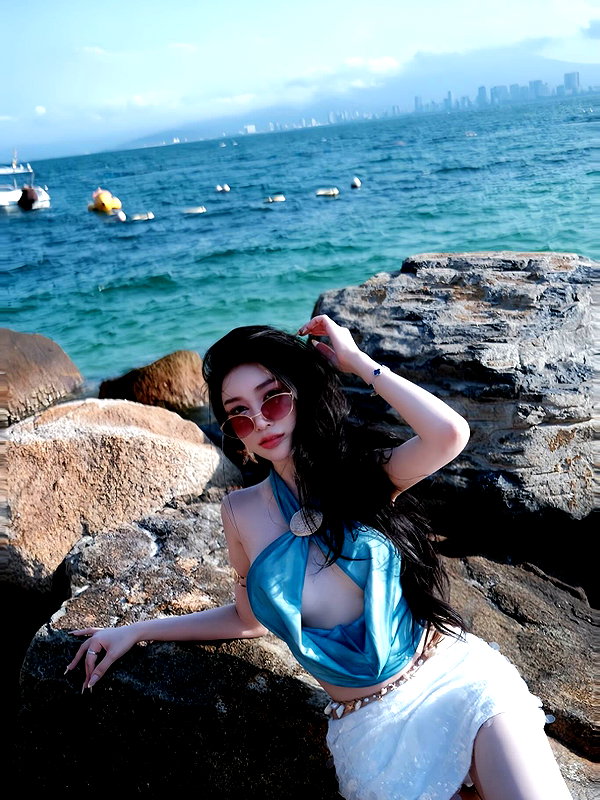 lyhythuedoxinh instagram image archive image