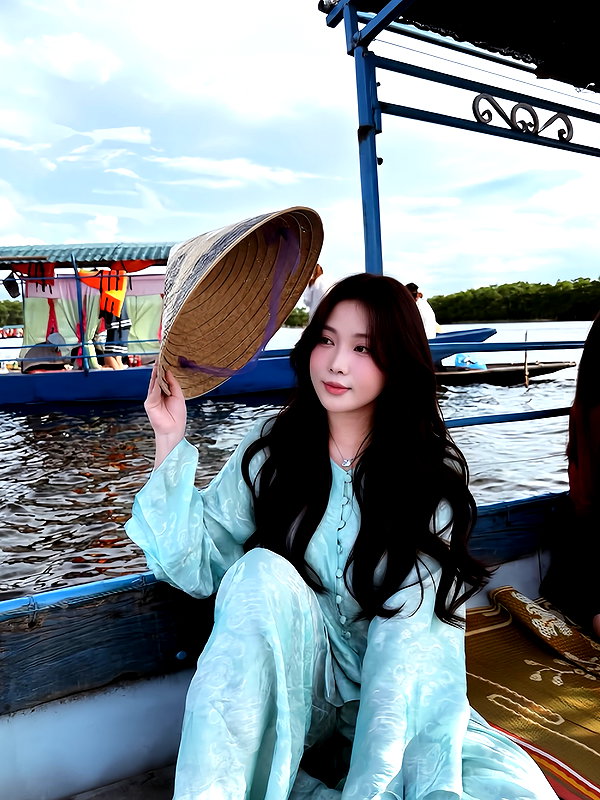 lyhythuedoxinh instagram image archive image