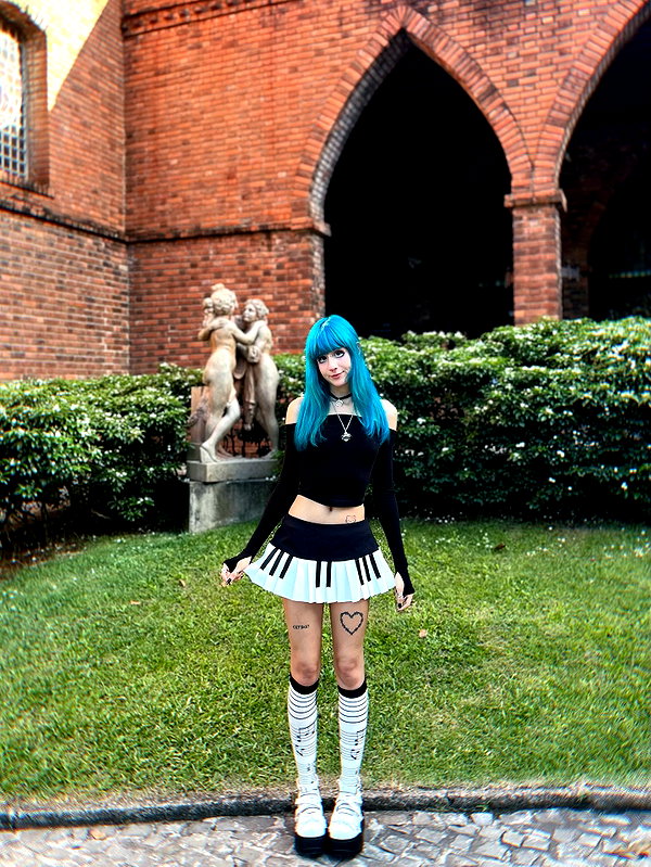jadelaverne instagram image archive image
