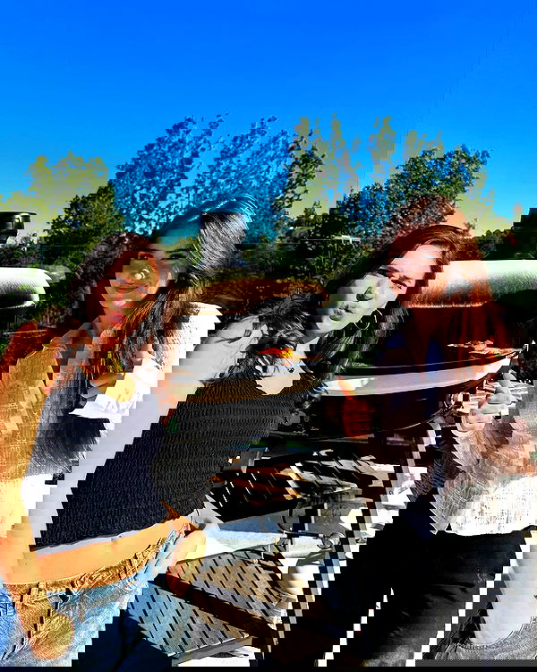 giuliahere giuliahere archive image