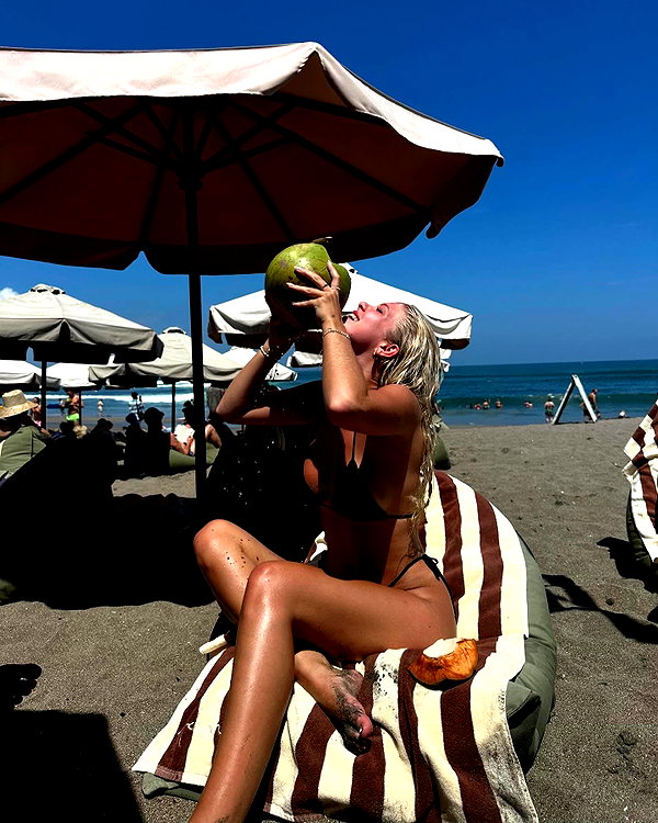sophiecharlotth instagram image archive image