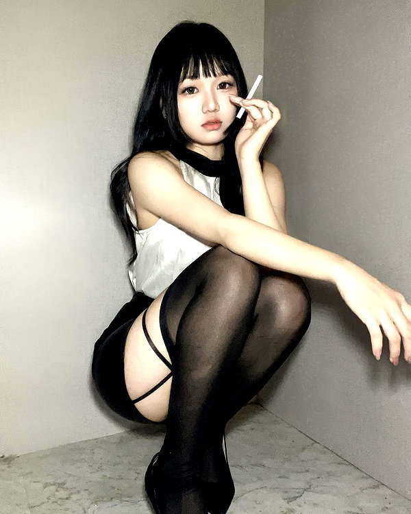 150_aiko instagram image archive image