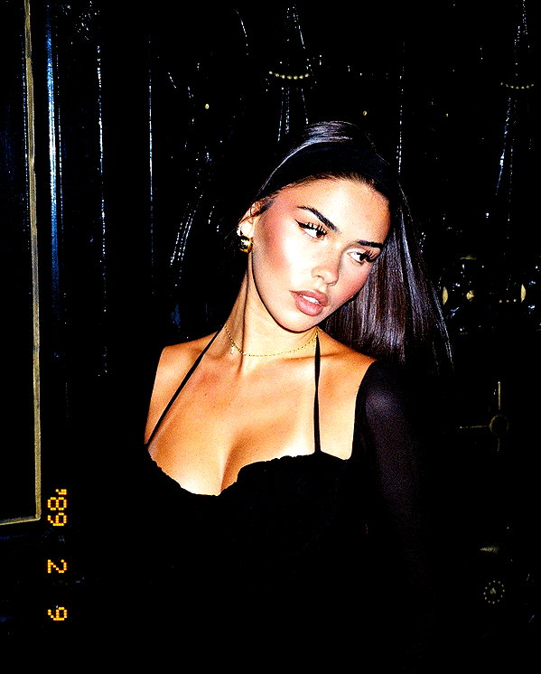 leahhalton instagram image archive image