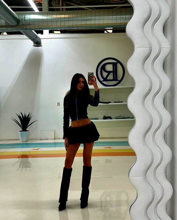 chloerosenbaum instagram image archive image