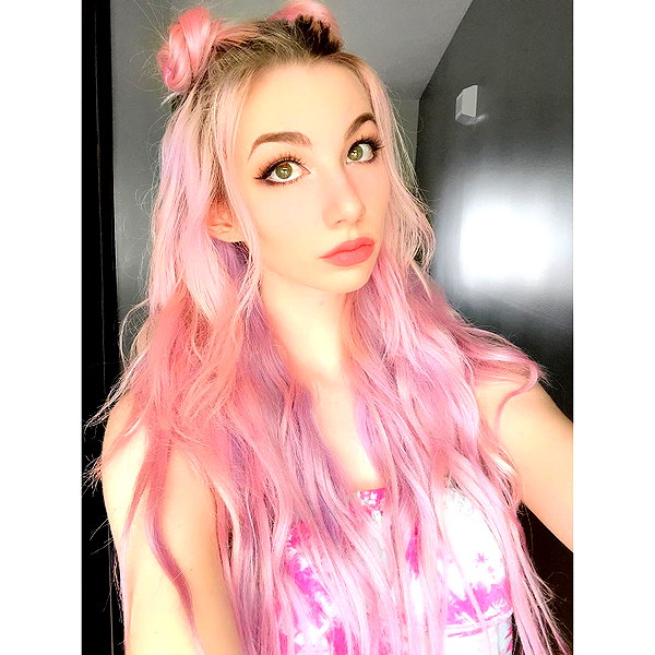 danielle.mercedie instagram image archive image
