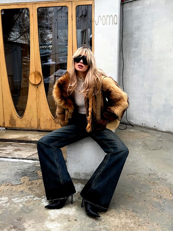 kkwwwv instagram image archive image