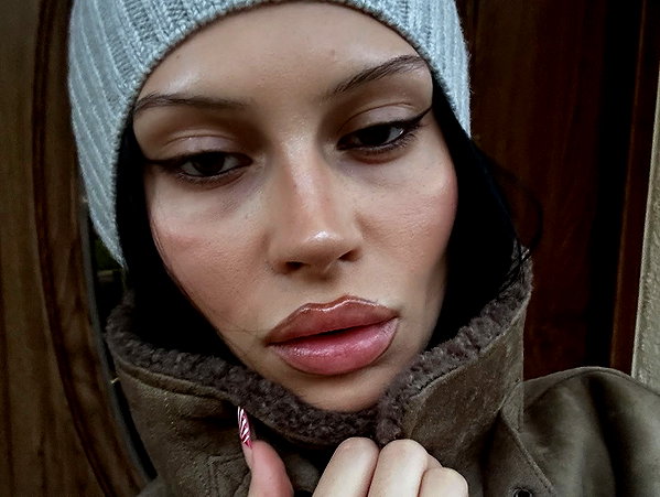 karolinaawasik instagram image archive image