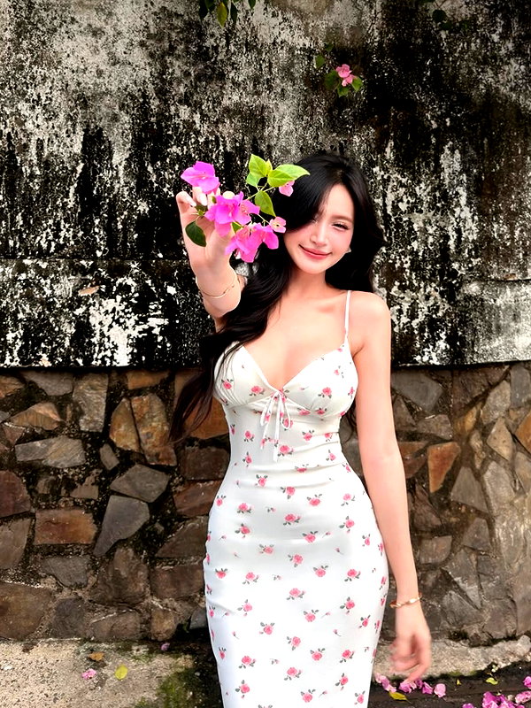 lyhythuedoxinh instagram image archive image
