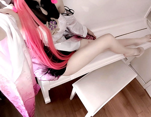 gallery_cosplayer instagram image archive image