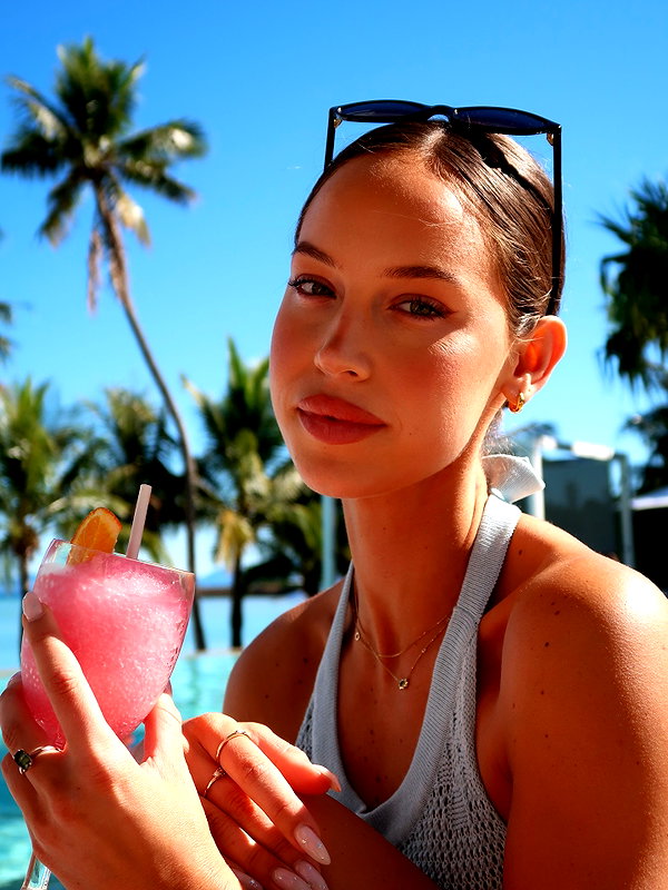 olivia.mathers instagram image archive image