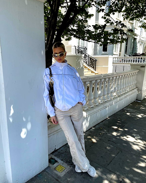 sophadophaa_ instagram image archive image