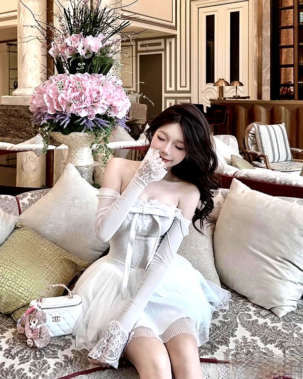 lyhythuedoxinh instagram image archive image