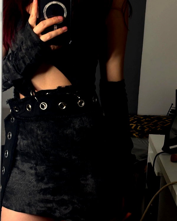 _roniira instagram image archive image