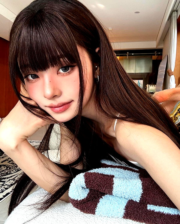 dear.zia instagram image archive image
