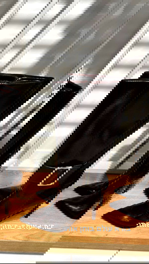 efrat_elmalich image ~ Altpins