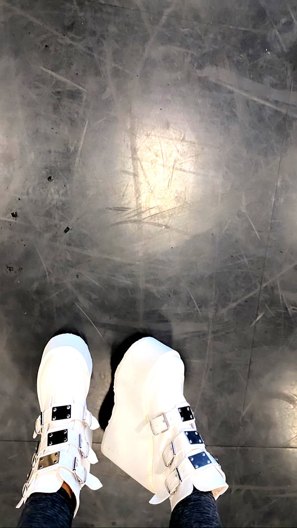 arianagrande instagram image archive image