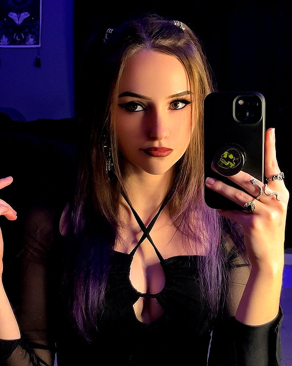 megann_eliizabeth instagram image archive image