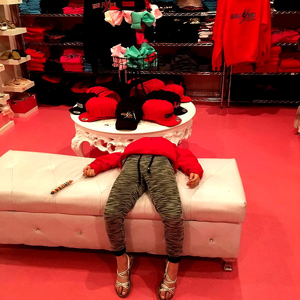 ellianawalmsley instagram image archive image