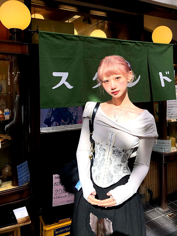 gakioyo instagram image archive image